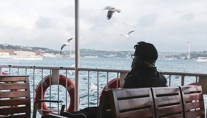 说分手就分手是什么歌 说分手就分手谁唱的